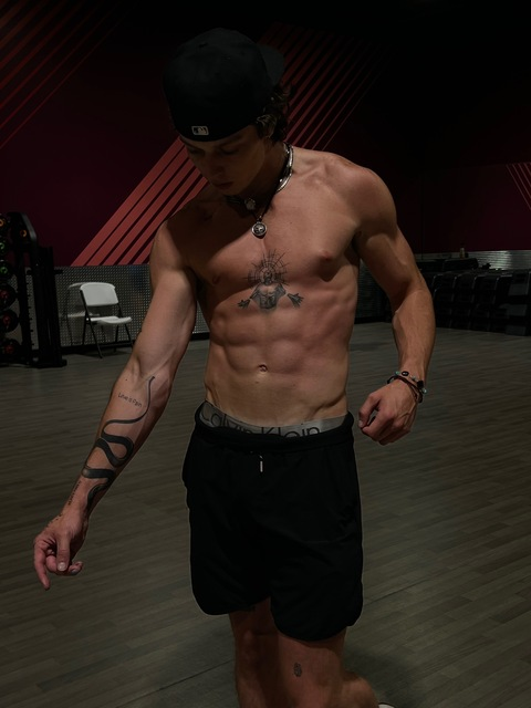 Gambar header OnlyFans vancerandolphh