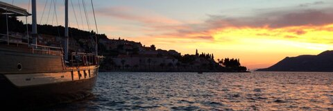 OnlyFans header picture vickyloveporn