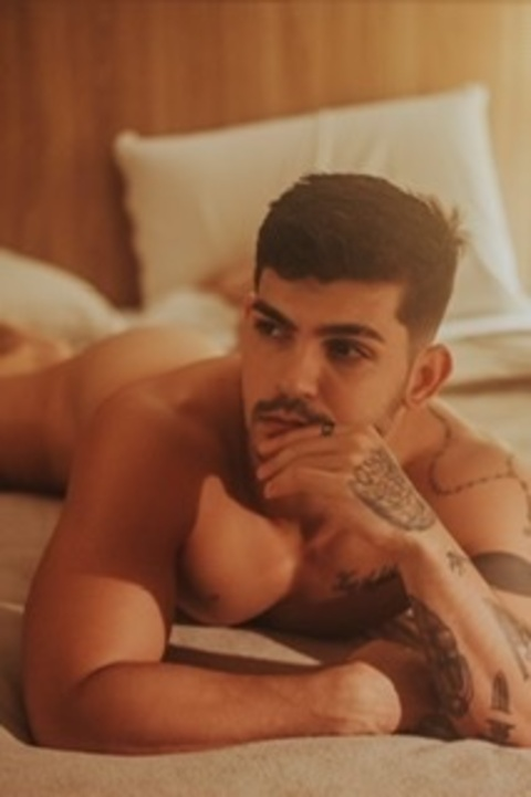 Изображение шапки OnlyFans vtalves