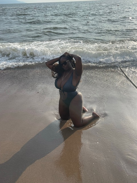 OnlyFansのヘッダー画像 yakahseimak