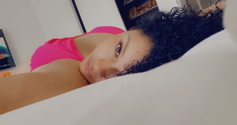 Imagen del encabezado de OnlyFans de zoldeluz